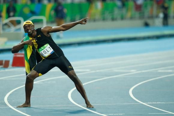 O jamaicano Usain Bolt garantiu o ouro e fez história ao conquistar pela terceira vez o título de homem mais rápido do mundo nos 100 metros rasosFernando Frazão/Agência Brasil