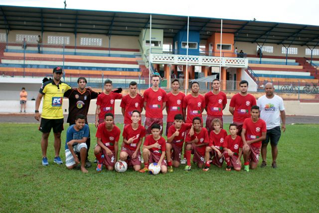 Escolinhas do projeto Nasce (Núcleo de Atividades Sociais, Culturais e Esportivas) da Cultura e da Secretaria de Esporte 