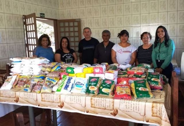 Recanto do Senhor Jesus recebeu aproximadamente quatrocentos quilos de alimentos. Foto: Divulgação/Prefeitura