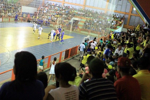 Ginásio cheio para as finais do Futsal de Férias do Governo de Andradina. Foto: Divulgação/Prefeitura