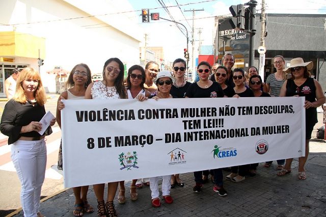Ações no centro da cidade orientaram as mulheres sobre seus diretos. Foto: Divulgação/Prefeitura