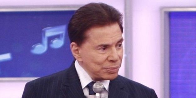 Silvio Santos durante gravação de seu programa no SBT; apresentador revelou ter retirado câncer