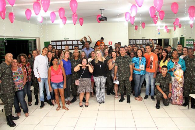 Evento em comemoração ao Dia das Mães, na noite deste último sábado . Foto: Divulgação/Prefeitura