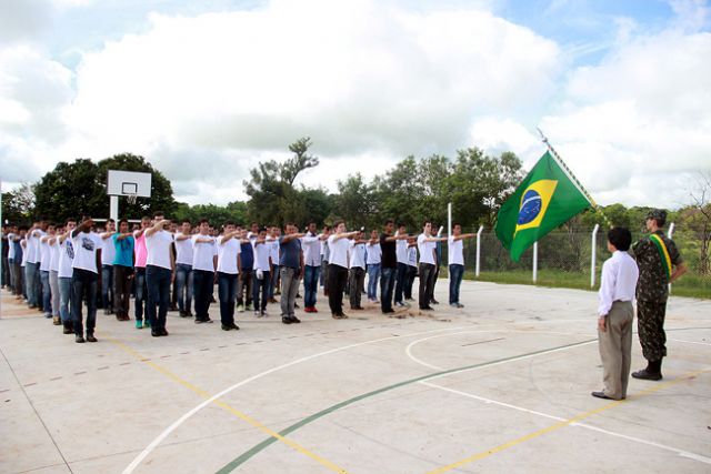 Jamil participa de entrega dos Certificados Dispensa de Incorporação do Serviço Militar para 150 jovens andradinenses. Foto: Divulgação/Prefeitura