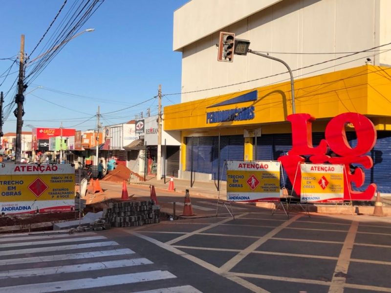 Bloqueio na rua Paes Leme - Foto: Divulgação