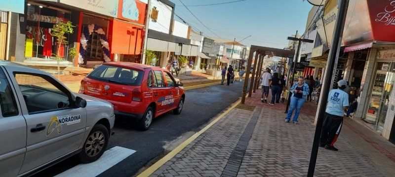 Muitas pessoas estão em busca de presentes especiais para homenagear as suas mães. Foto: Divulgação