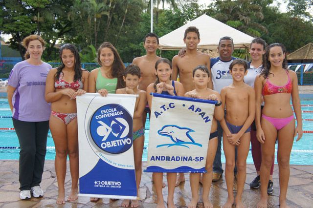 Nadadores Andradinenses ganharam 96 medalhas em competição. Foto: Divulgação