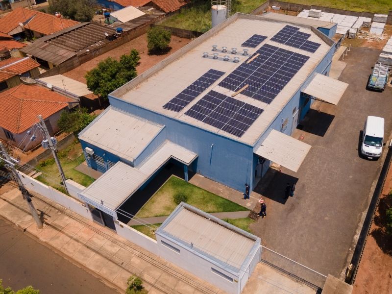 Escolas e prédios da Educação começam a receber placas fotovoltaicas em Andradina - Cozinha Piloto de Andradina foi o primeiro prédio a receber placas fotovoltaicas. Foto: Divulgação