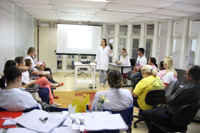 Secretaria de Saúde ofereceu curso de capacitação e reciclagem sobre dengue aos enfermeiros do município. Foto: Divulgação/Prefeitura