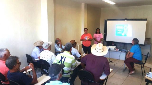 Equipe da Saúde da Família Rural mobiliza homens para participarem da Campanha “Novembro Azul” . Foto: Divulgação/Prefeitura
