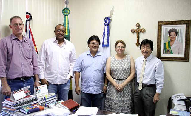 : Jamil recebe Elisete Berchiol da Silva Iwai recém-promovida à presidência do INSS. Foto: Divulgação/Prefeitura