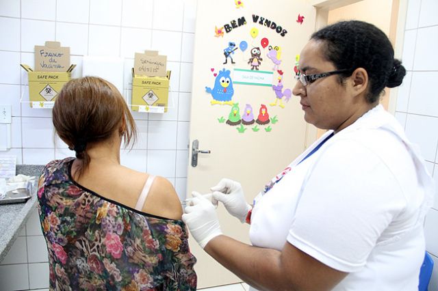 Vacina contra a gripe não tem contra indicação e é aplicada em todas às Unidades de Saúde das 8h às 16h. Foto: Divulgação/Prefeitura