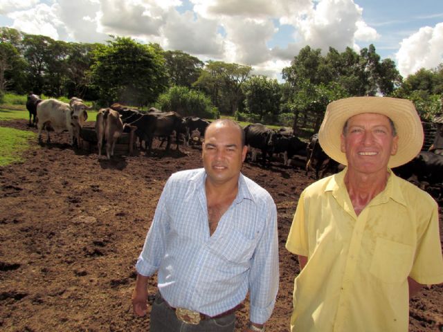 O trabalho tem beneficiado criadores que mantém uma produção diária de leite. Foto: Divulgação/prefeitura