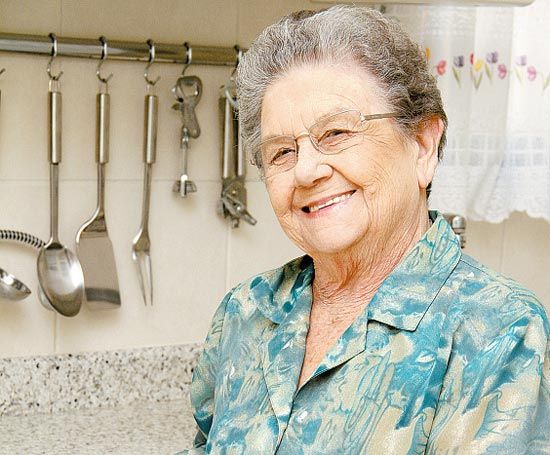 Palmirinha Onofre conta a revista que era traída e "apanhava muito" do marido - A culinarista e apresentadora de TV Palmirinha Onofre. Foto: divulgação