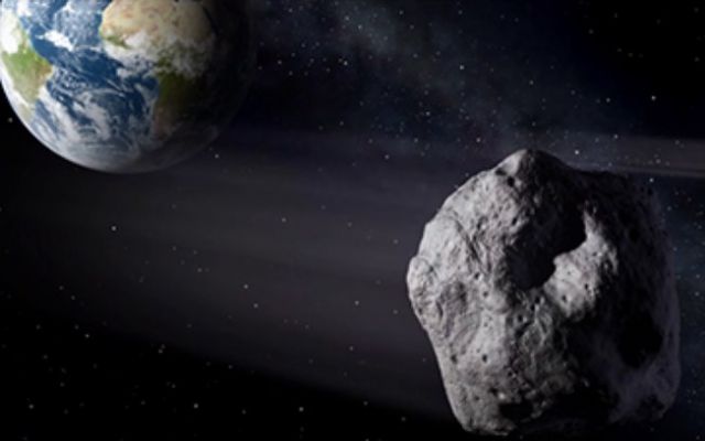 Ilustração mostra aproximação do asteroide 2012 DA14 com a Terra (Nasa)