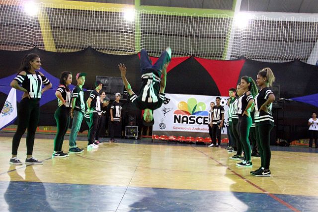 “Festival Nasce 2015” do Governo de Andradina movimentou o fim de semana - Apresentações do programa tem o objetivo de levar a toda população gratuitamente ações culturais, praticas esportivas e de lazer . Foto: Divulgação/Prefeitura