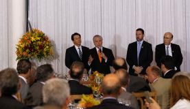 O presidente Michel Temer falar em jantar com deputados da base aliada para apresentar o novo texto da reforma da Previdência.Foto: Marcos Corrêa/PR