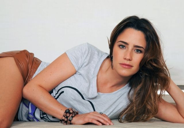 Fernanda Vasconcellos aborda namoro com galã - 