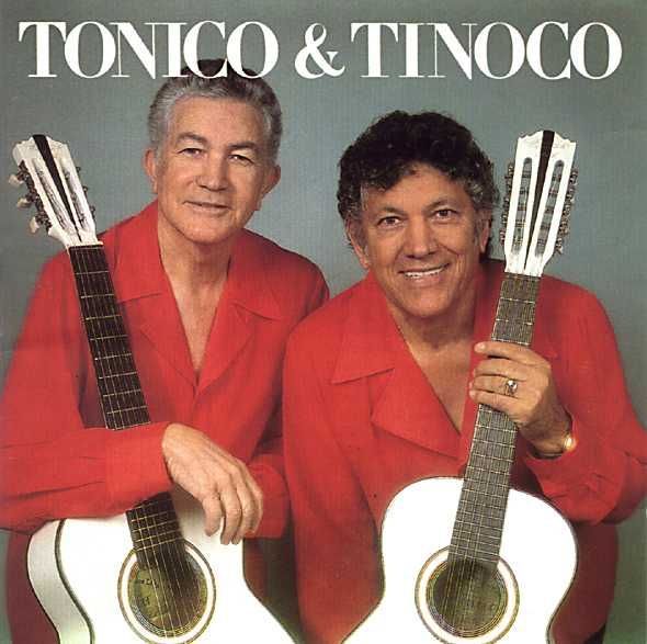 Tinoco morre aos 91 anos em São Paulo 	 - Tinoco (dir.) com o irmão Tonico em capa de álbum / Reprodução