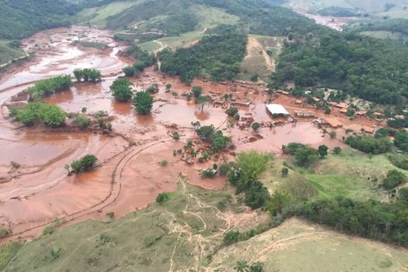 Mariana (MG) - Área afetada pelo rompimento de barragem no distrito de Bento Rodrigues, zona rural de Mariana, em Minas Gerais (Corpo de Bombeiros/MG - Divulgação)Corpo de Bombeiros/MG - Divulgação