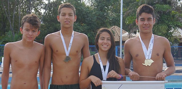 Nadadores classificados para seletiva nacional. Foto: divulgação/prefeitura