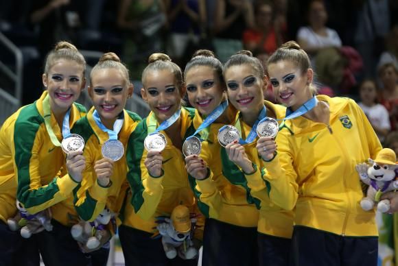 As meninas brasileiras da ginástica rítimica conquistaram medalha de prata na categoria por equipe, no Pan Divulgação/COB