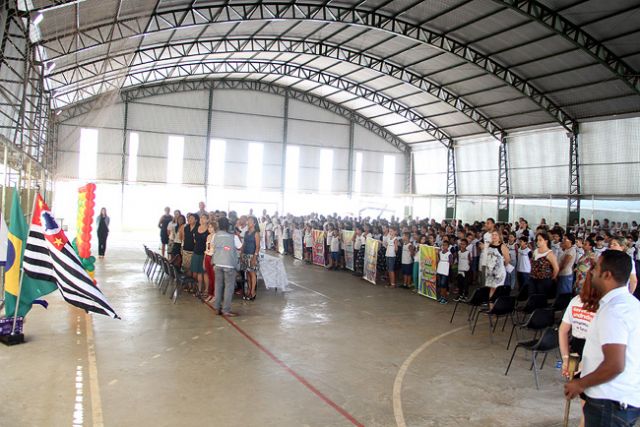 Cerimônia de abertura do XIII Jemef acontece nesta segunda na quadra da escola Zoraide com a participação de todas as delegações. Foto: Divulgação/Prefeitura
