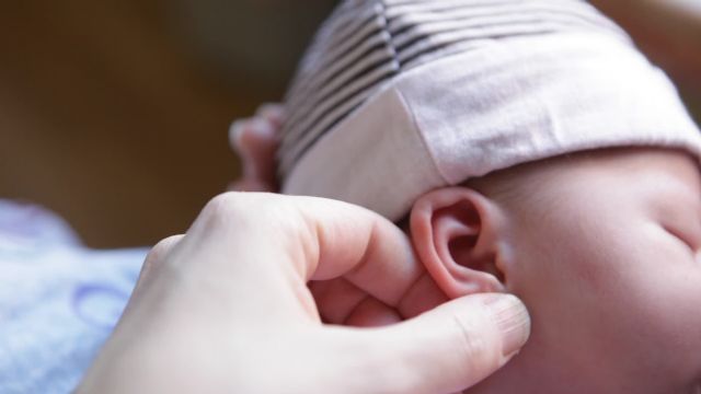 A microcefalia é uma condição neurológica em que a cabeça da criança é muito pequena para a idade (Foto: Reprodução/ YouTube)
