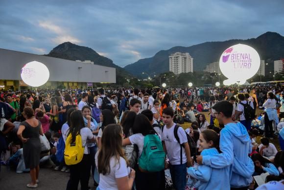 Crianças marcam presença na 17ª Bienal Internacional do Livro do Rio de JaneiroFernando Frazão/Agência Brasil