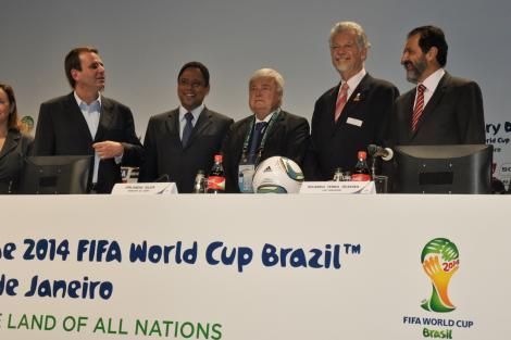 Governo descarta fim da meia-entrada na Copa, mas admite álcool	 - 