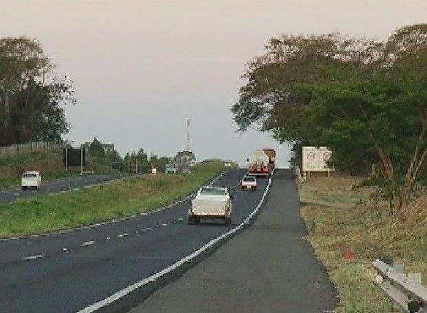 São quase 200 quilômetros sem nenhuma assistência (Foto: Reprodução / TV TEM)