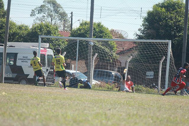 Centroavante Diego abre o placar que dá campeonato inédito à retifica. Foto: Fabiano Marinho/Andravirtual 