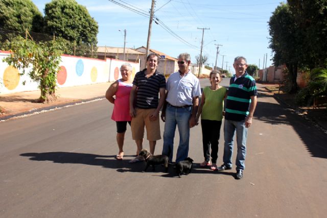 Moradores agradecem Edgar por asfalto na Rua Jesus Trujillo, no Benfica
