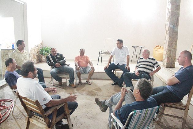 Reunião para criação de associação e investimentos na triagem do lixo em Andradina. Foto: Fabiano Marinho/Andravirtual