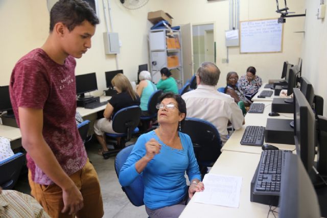 Parceria entre Governo de Andradina e Etec oferece aulas de informática para pessoas acima de 60 anos