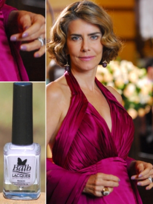 Esmalte de Maitê Proença faz sucesso em 