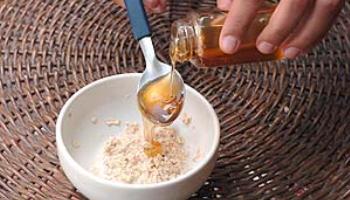 Confira uma receita para ter mãos macias