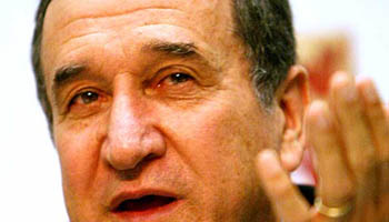 Dunga tem apoio de Parreira para ignorar santistas