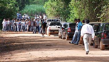 Moradores bloqueiam estrada de Planalto em protesto 