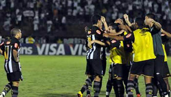 Santos faz 4, vence Botafogo e garante vaga na semifinal