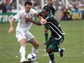 Palmeiras vence Santos e segue na liderança 
