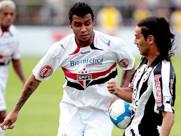 Botafogo faz no fim, vence misto do São Paulo e encerra tabu - 