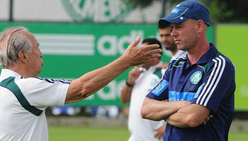 Técnico palmeirense nega suposto complô liderado por Danilo