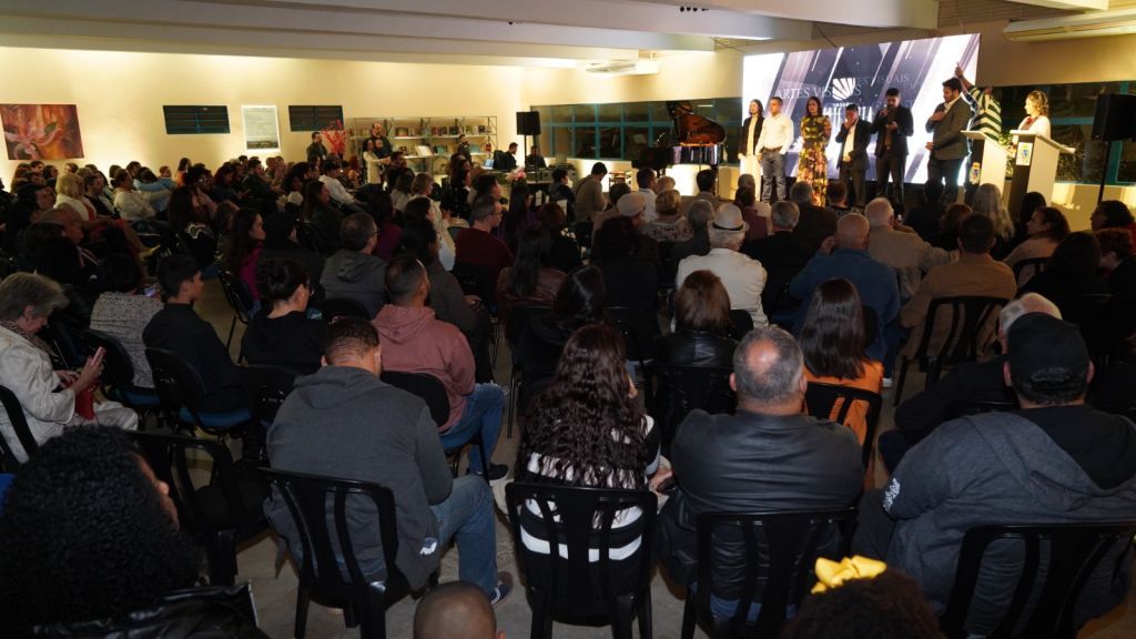 Maria Cecília Raab é homenageada com troféu em vida no 22º Prêmio Odette Costa em Araçatuba - 22º Troféu Odette Costa premia talentos araçatubenses de 2024