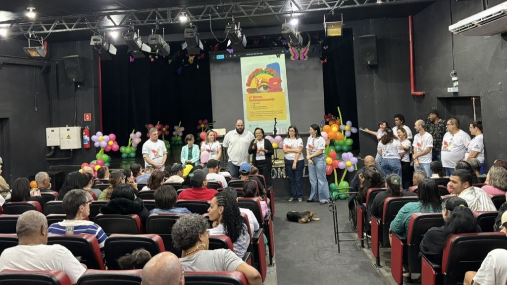 Sarau Antimanicomial em Araçatuba lota teatro e emociona público - A vice-prefeita Nice Zucon representou a administração municipal no evento