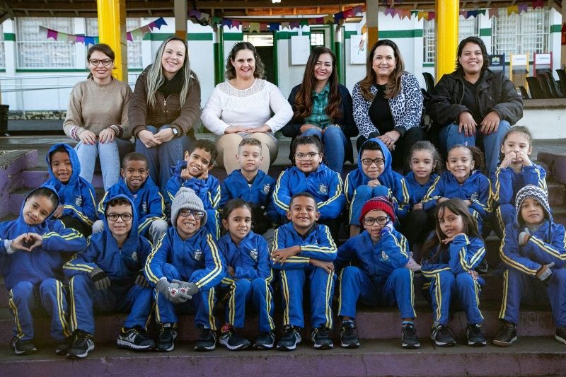 Prefeitura de Andradina entrega uniformes completos e agasalhos de inverno para alunos da rede municipal - Agasalhos de Inverno chegam a tempo para 5 mil alunos da Rede Municipal Prefeitura de Andradina entrega uniformes completos e agasalhos de inverno para alunos da rede municipal - Agasalhos de Inverno chegam a tempo para 5 mil alunos da Rede Municipal