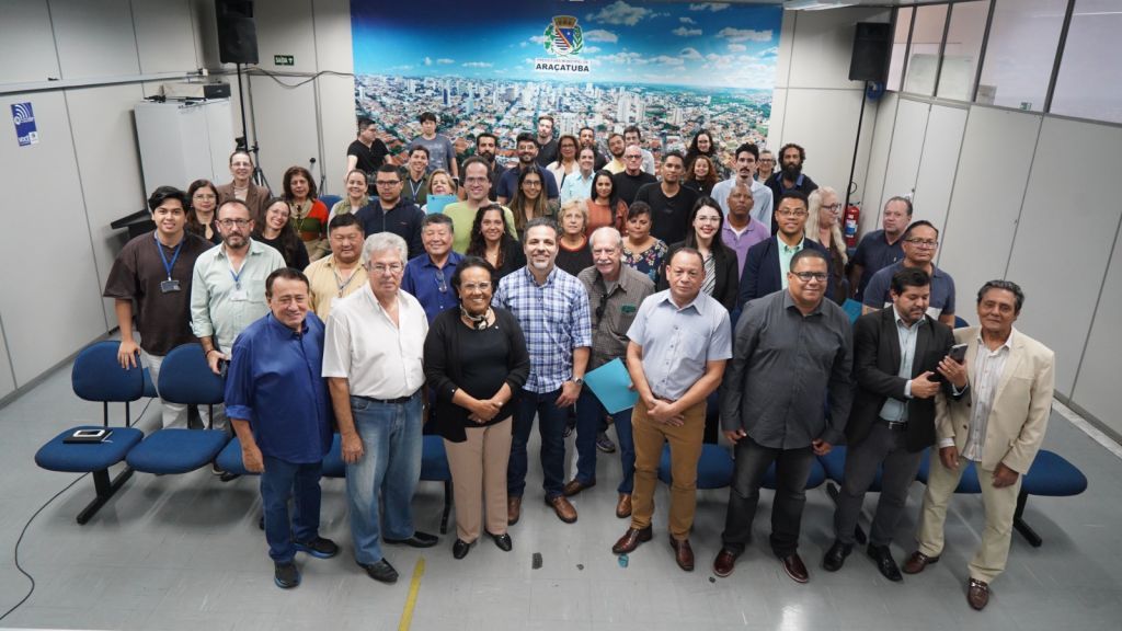 Araçatuba repassa mais de R$ 2,6 milhões em emendas impositivas para entidades da saúde - Araçatuba amplia repasses de emendas impositivas à saúde e reforça parceria com entidades
