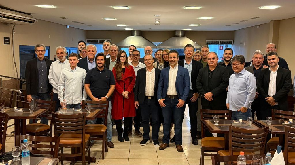 Secretário de Desenvolvimento Econômico de SP visita Araçatuba e promete novas ações para impulsionar empregos e investimentos - Araçatuba recebe secretário estadual Jorge Lima para alinhamento de ações de desenvolvimento Secretário de Desenvolvimento Econômico de SP visita Araçatuba e promete novas ações para impulsionar empregos e investimentos - Araçatuba recebe secretário estadual Jorge Lima para alinhamento de ações de desenvolvimento