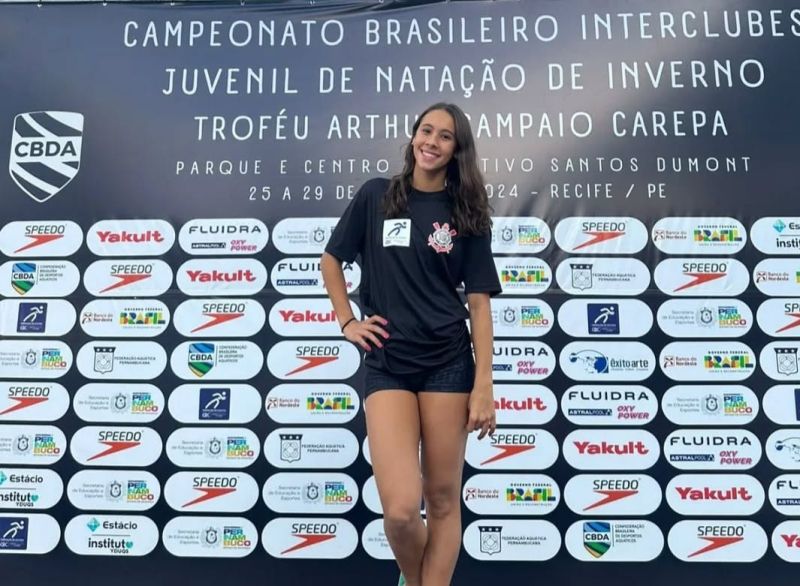 Atleta de Andradina brilha em campeonato nacional de natação e mantém sonho olímpico vivo - Bia Rosa foi destaque em Campeonato Brasileiro em Recife Atleta de Andradina brilha em campeonato nacional de natação e mantém sonho olímpico vivo - Bia Rosa foi destaque em Campeonato Brasileiro em Recife