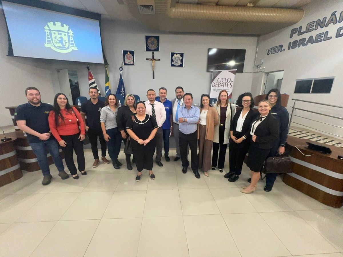 Representantes de Andradina participam de debate sobre gestão pública - Ciclo de Debates promovido pelo Tribunal de Contas do Estado de São Paulo Representantes de Andradina participam de debate sobre gestão pública - Ciclo de Debates promovido pelo Tribunal de Contas do Estado de São Paulo